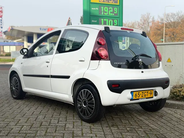 Peugeot 107 1.0 Active facelift led airco 2012 Benzine 5