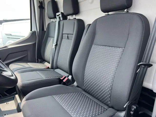 Ford E-Transit 350 L2H2 Trend 68 kWh 2023 Elektrisch 17