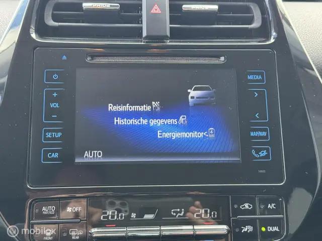 Toyota Prius 1.8 Dynamic 2017 Hybride Benzine 17