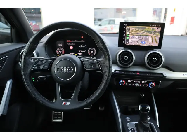Audi Q2 35 TFSI S EDITION 2024 Benzine 6