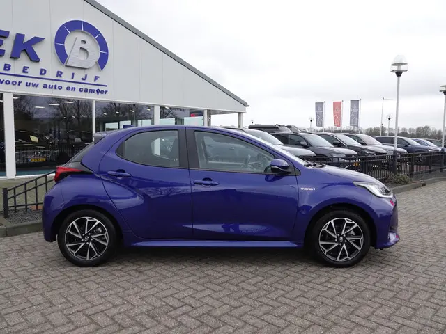 Toyota Yaris 1.5 Hybrid Dynamic 2021 Hybride Benzine 2