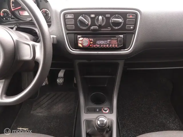 Volkswagen up! 1.0 groove up! BlueMotion 2014 Benzine 15