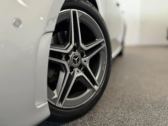 Mercedes-Benz A-Klasse 200 AMG Line 2022 Benzine 9