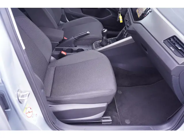 Volkswagen Polo 1.0 TSI Comfortline 2021 Benzine 28