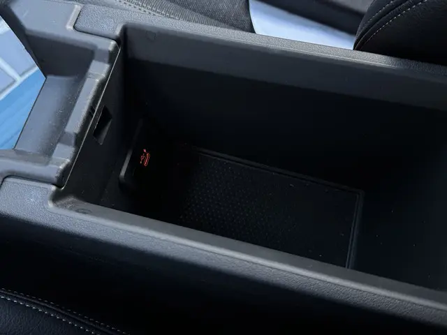 BMW 1 Serie 118i Executive Edition 2019 Benzine 21