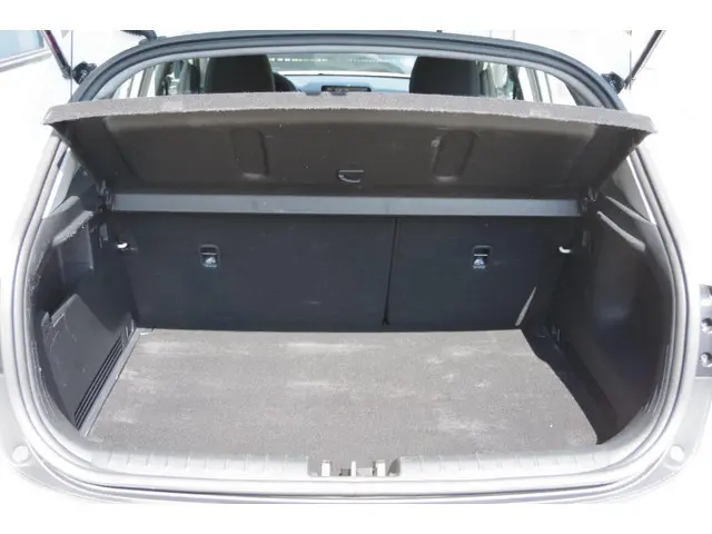 Kia Stonic 1.0 T-GDi DynamicPlusline 2023 Benzine 18