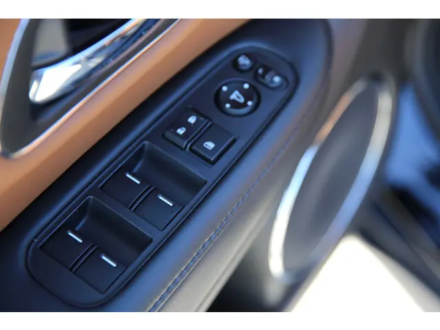 Honda HR-V 1.5i VTEC EXECUTIVE 2019 Benzine 61