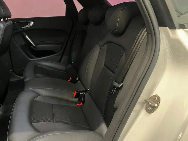 Audi A1 Sportback 1.4 TFSI Pro Line S 2013 Benzine 15