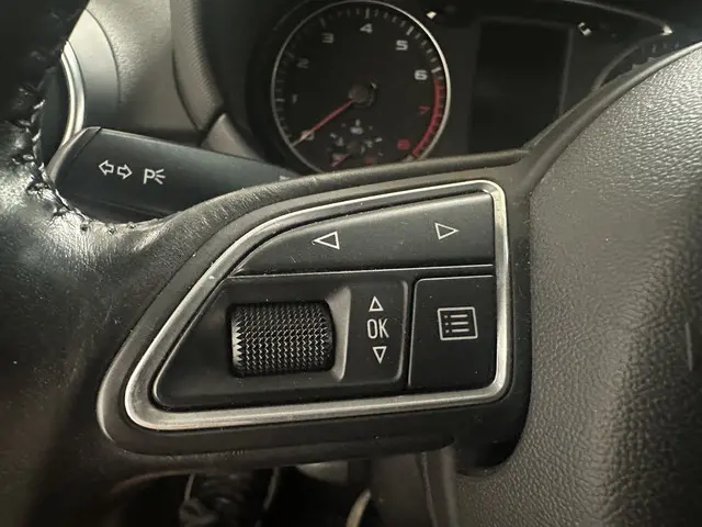 Peugeot 2008 1.2 PureTech Style 2014 Benzine 18