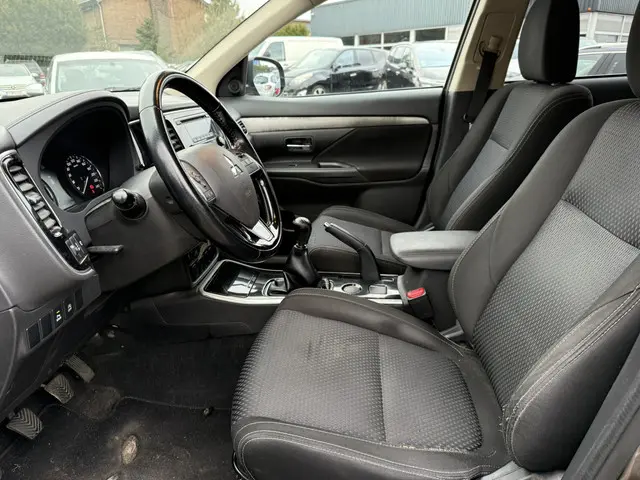 Mitsubishi Outlander 2.0 2017 Benzine 19
