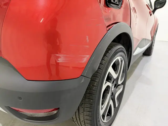 Renault Captur 0.9 TCe Helly Hansen NAP 2015 Benzine 19