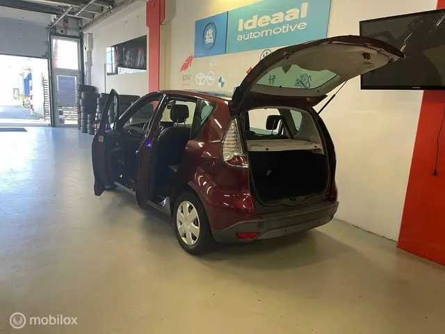 Renault Scénic 1.2 TCe Privilege 2012 Benzine 6