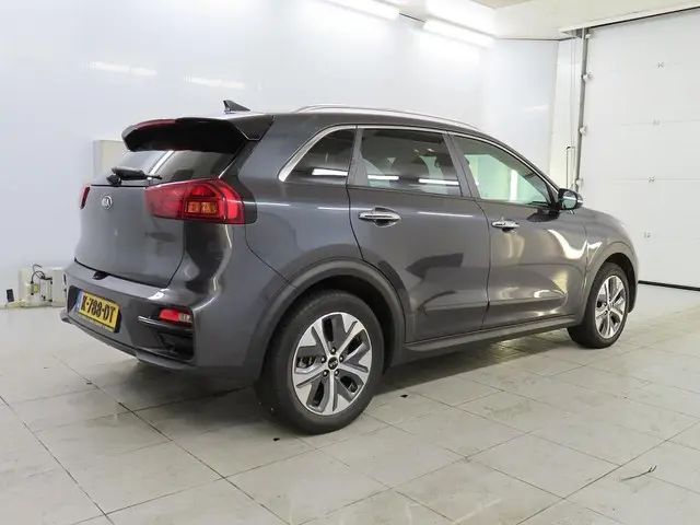 Kia e-Niro EXECUTIVELINE 64 KWH 2020 Elektrisch 3