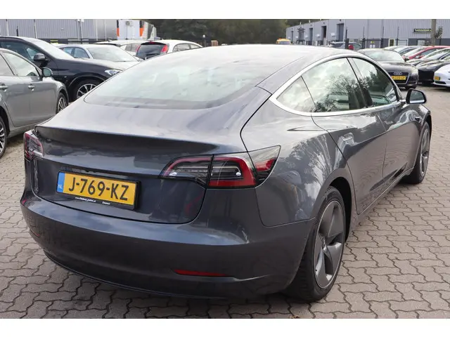 Tesla Model 3 Standard RWD Plus 60 kWh 2020 Elektrisch 4