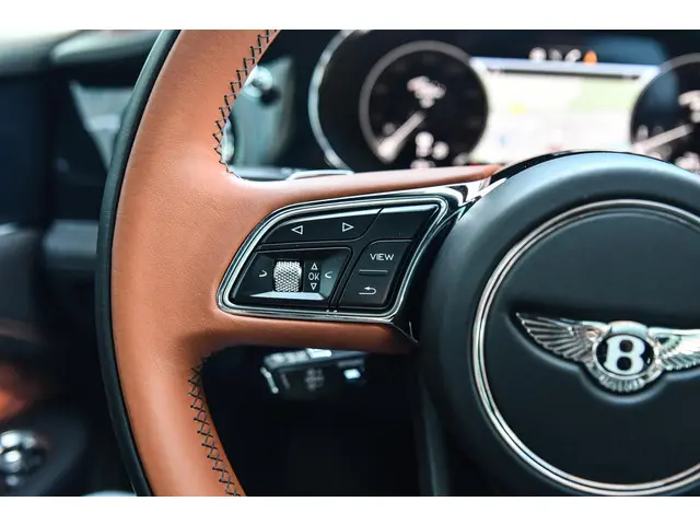 Bentley Bentayga 4.0 V8 First Edition 2021 Benzine 42