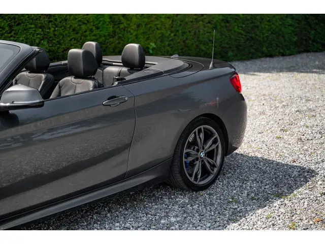 BMW 2 Serie Cabrio M235i 2015 Benzine 25