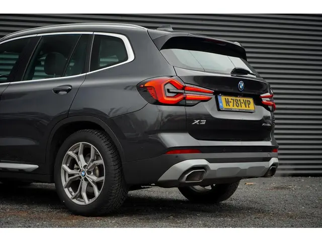 BMW X3 xDrive30e 2022 Hybride Benzine 63