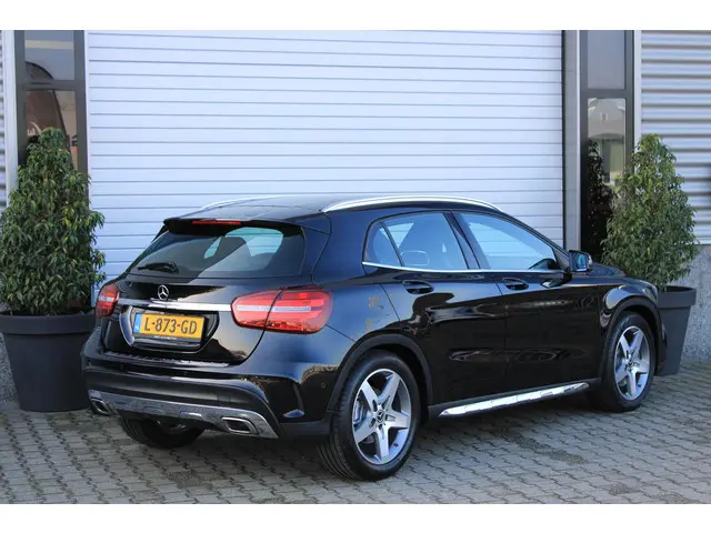 Mercedes-Benz GLA 250 AMG 2018 Benzine 5