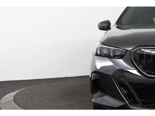 BMW 5 Serie Touring 520i 2025 Benzine 27