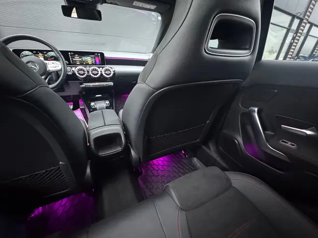 Mercedes-Benz A-Klasse 180 Premium Plus 2020 Benzine 22