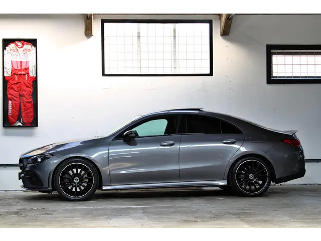 Mercedes-Benz CLA 220 2019 Benzine 2