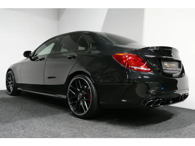 Mercedes-Benz C-Klasse 180 AMG Line 2018 Benzine 18