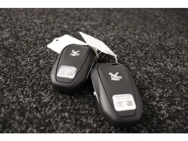 Peugeot 208 1.2 T 100pk Allure - DAB/Ecc/Apple 2021 Benzine 8