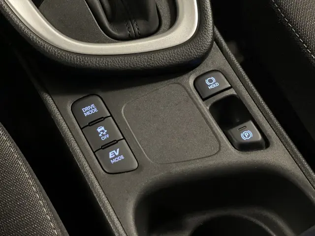 Toyota Yaris 1.5 Hybrid Active 2023 Hybride Benzine 19