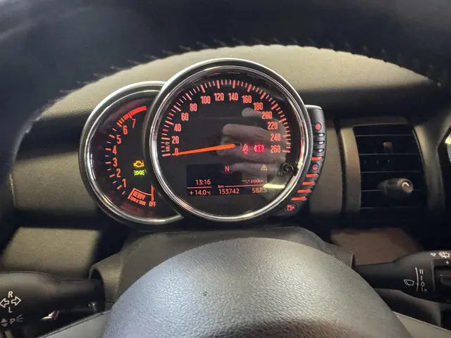 MINI One Mini 1.2 Business 2015 Benzine 15