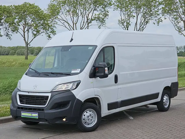 Peugeot Boxer 2.2 2024 Diesel 2
