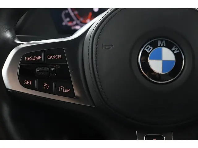 BMW 1 Serie 118i Executive Edition 2021 Benzine 16