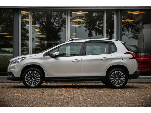Peugeot 2008 1.2 PureTech Active 2019 Benzine 8
