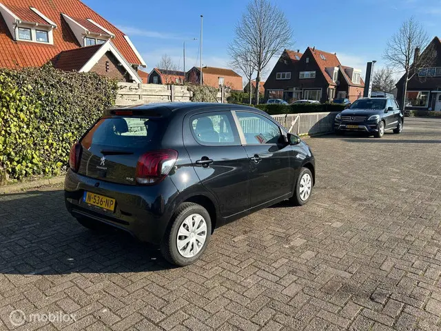 Peugeot 108 1.0 e-VTi Allure 20-12-2021 ! 2021 Benzine 4