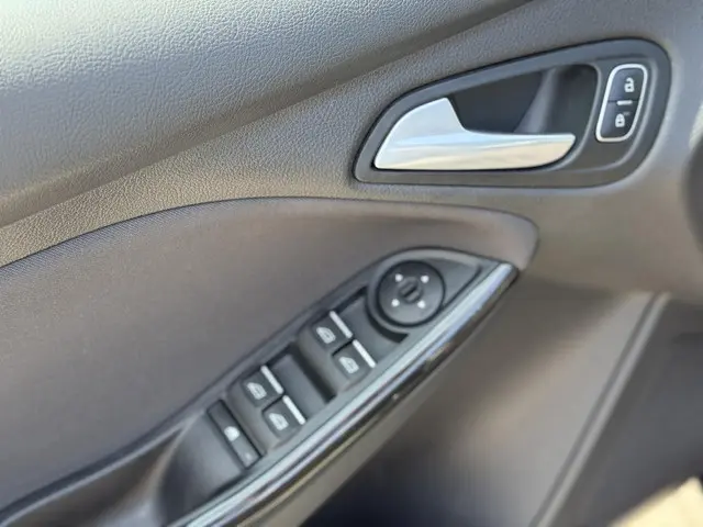 Ford Focus Wagon 1.5 Titanium 2016 Benzine 18