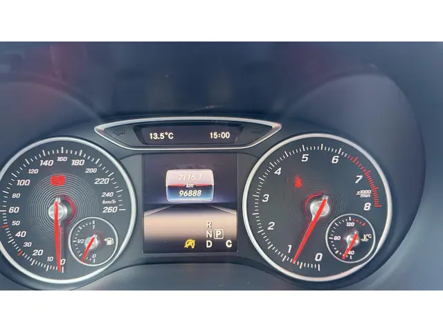 Mercedes-Benz B-Klasse 180 Ambition 2016 Benzine 17