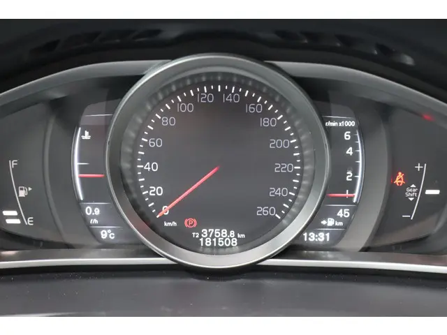 Volvo V40 1.6 T2 Kinetic 2015 Benzine 21