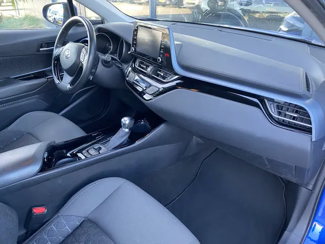 Toyota C-HR 1.8 Hybrid Dynamic 2021 Hybride Benzine 33