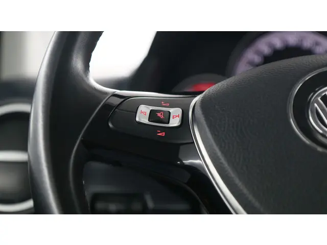 Volkswagen up! 1.0 BMT 60pk Move up! 2020 Benzine 21