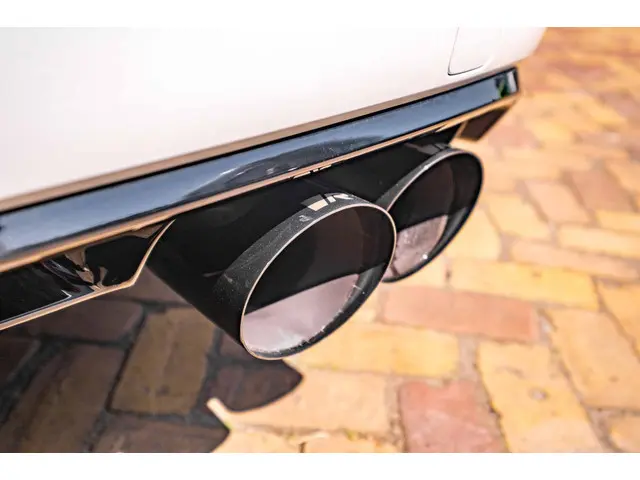 Volkswagen Golf Variant R | 322 PK | 2023 Benzine 20
