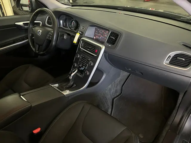 Volvo V60 1.5 T2 Nordic NAVI|100D.KM|17"LMV 2017 Benzine 9