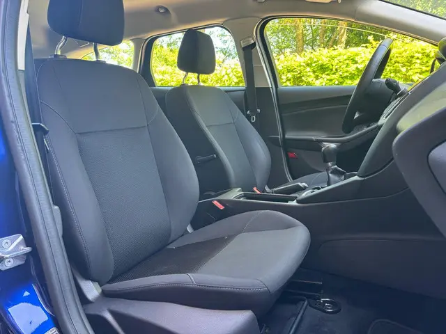 Ford Focus Wagon 1.0 Trend Edition 2015 Benzine 15