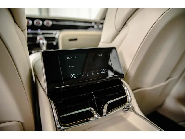 Bentley Flying Spur SPEED 6.0 W12 2023 Benzine 41
