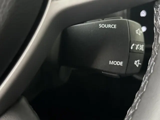 Dacia Duster 1.3 TCe 150 Journey 2023 Benzine 24