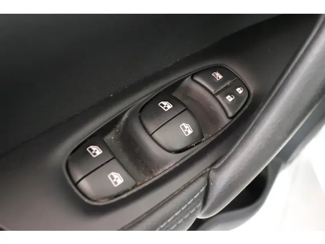 Nissan QASHQAI 1.3 DIG-T N-Connecta 2020 Benzine 26