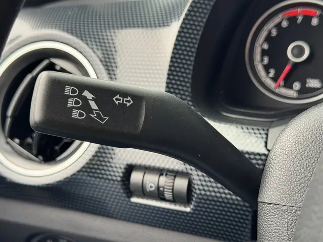 Volkswagen up! 1.0 2021 Benzine 28