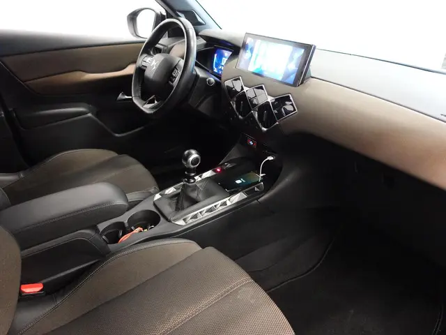 DS DS 3 Crossback 1.2 PureTech Business 2019 Benzine 37