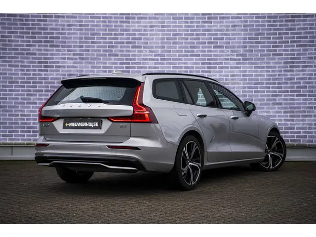 Volvo V60 2.0 B4 Plus Dark 2023 Benzine 3