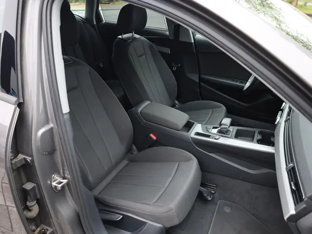 Audi A4 Avant 40 TFSI Advanced Edition 2020 Benzine 29