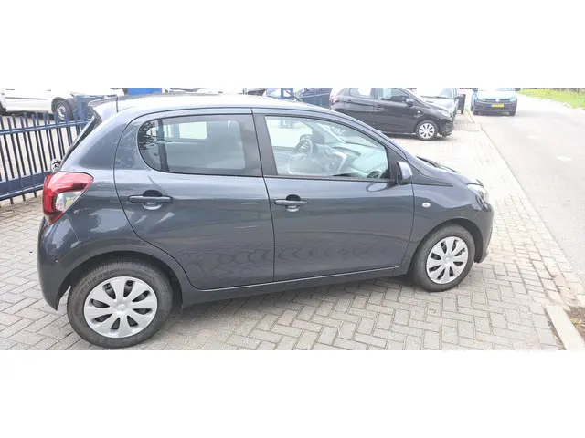 Peugeot 108 3