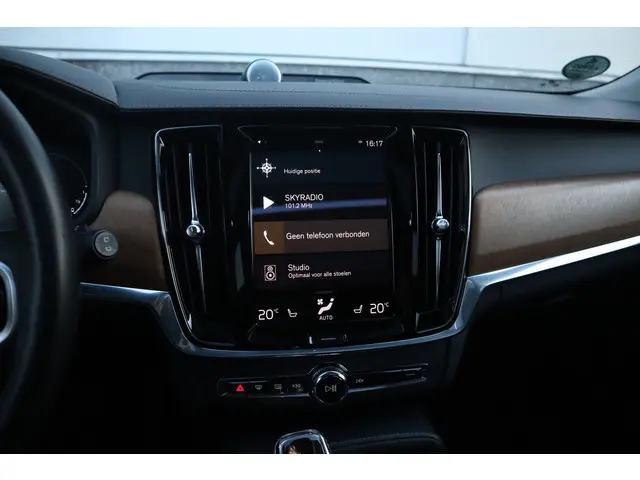 Volvo V90 2.0 T8 AWD Inscription 2019 Hybride Benzine 44